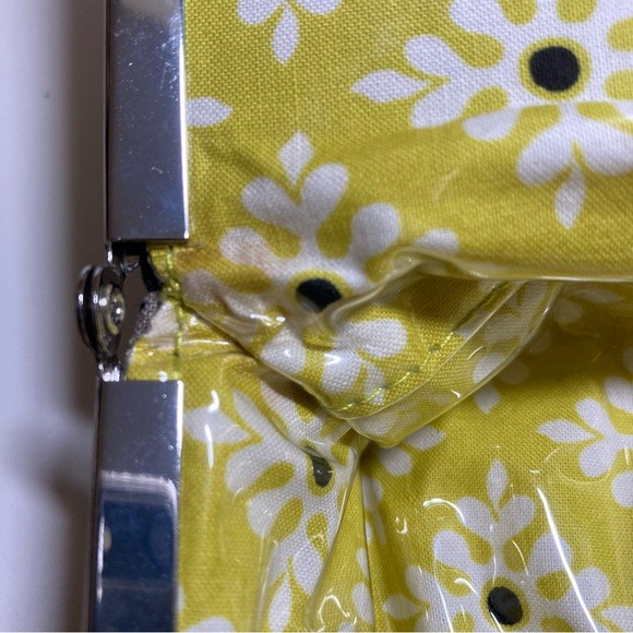 Vera Bradley Baroque Black Yellow Travel Kiss Lock Lined Cosmetic Makeup Bag - Picture 12 of 16